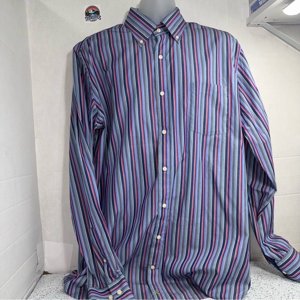 Men’s XLT Tailorbyrd men’s button down long sleeve striped dress shirt.